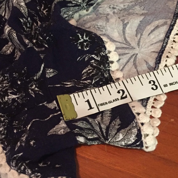 Palm Tree Print Shorts - Picture 7 of 8